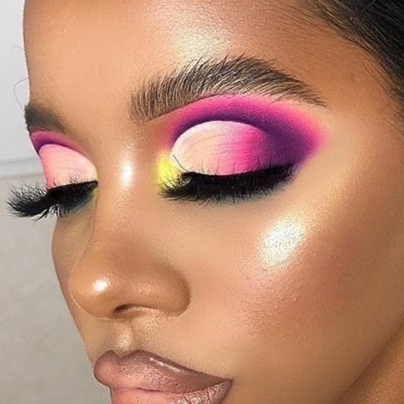 Lashes💕 - Picture 5 of 7